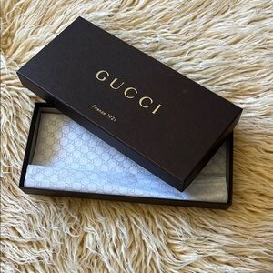 Gucci Black Gift Box with Logo Tissue Paper